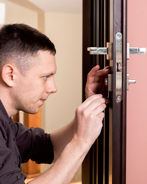 : Professional Locksmith For Commercial And Residential Locksmith Services in Glenview